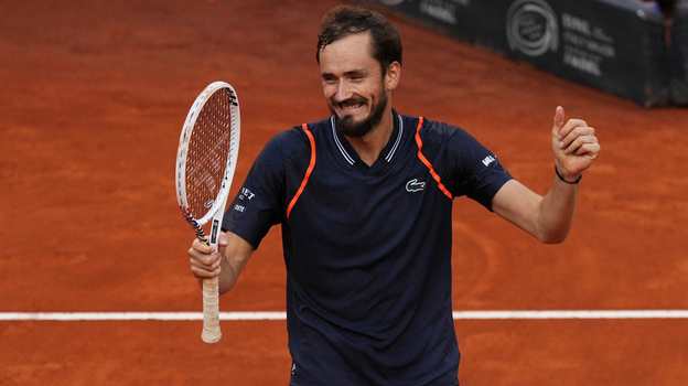 مەدۆەدەۆتىڭ  مەرەيى ۇستەم