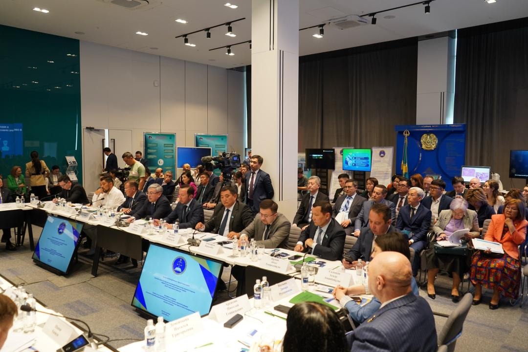 زاڭ كومەگى كىمدەرگە ارنالعان؟