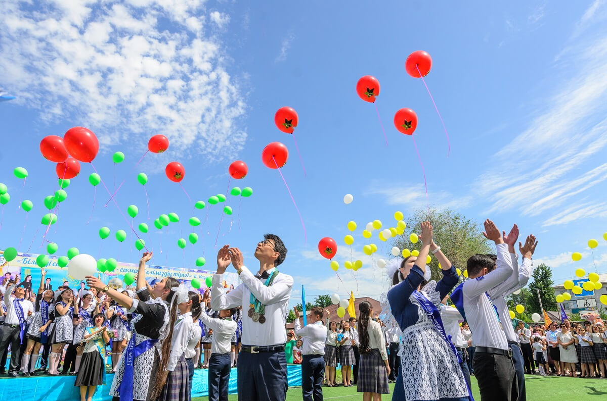 بيىل 172 مىڭ تۇلەك مەكتەپ بىتىرەدى