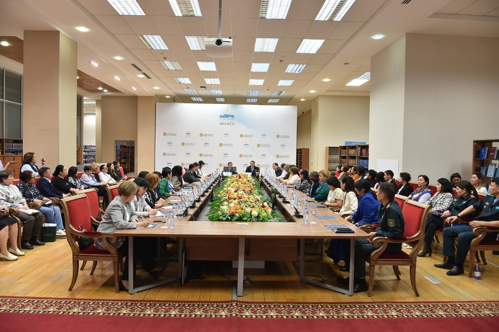 قور جيناقتاۋ – كۇردەلى ءىس