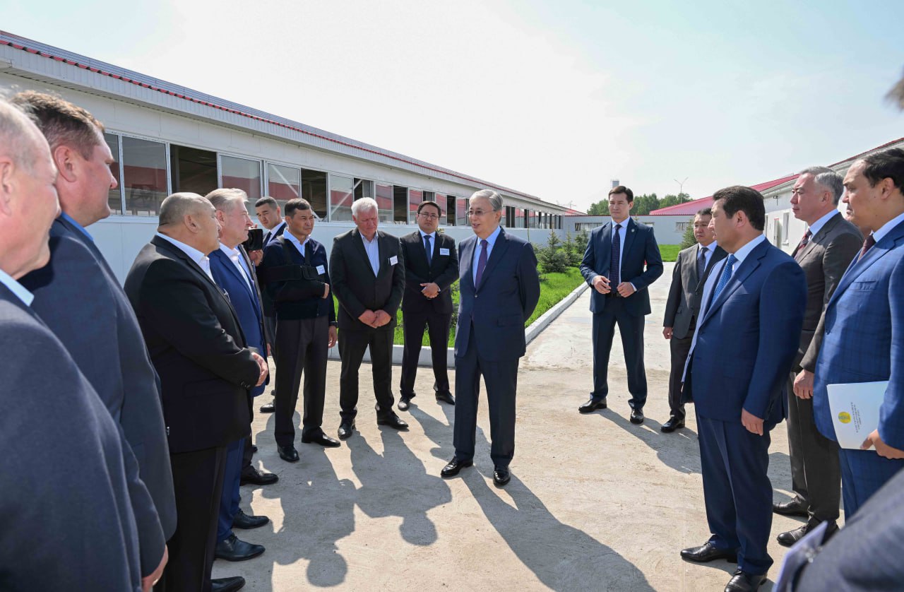 مەملەكەت باسشىسى اۋىل ەڭبەككەرلەرىنە العىس ايتتى