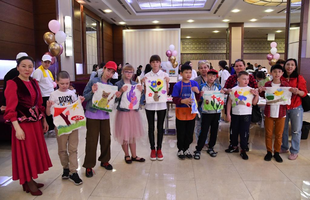 ەرەكشە بالالاردىڭ فەستيۆالى