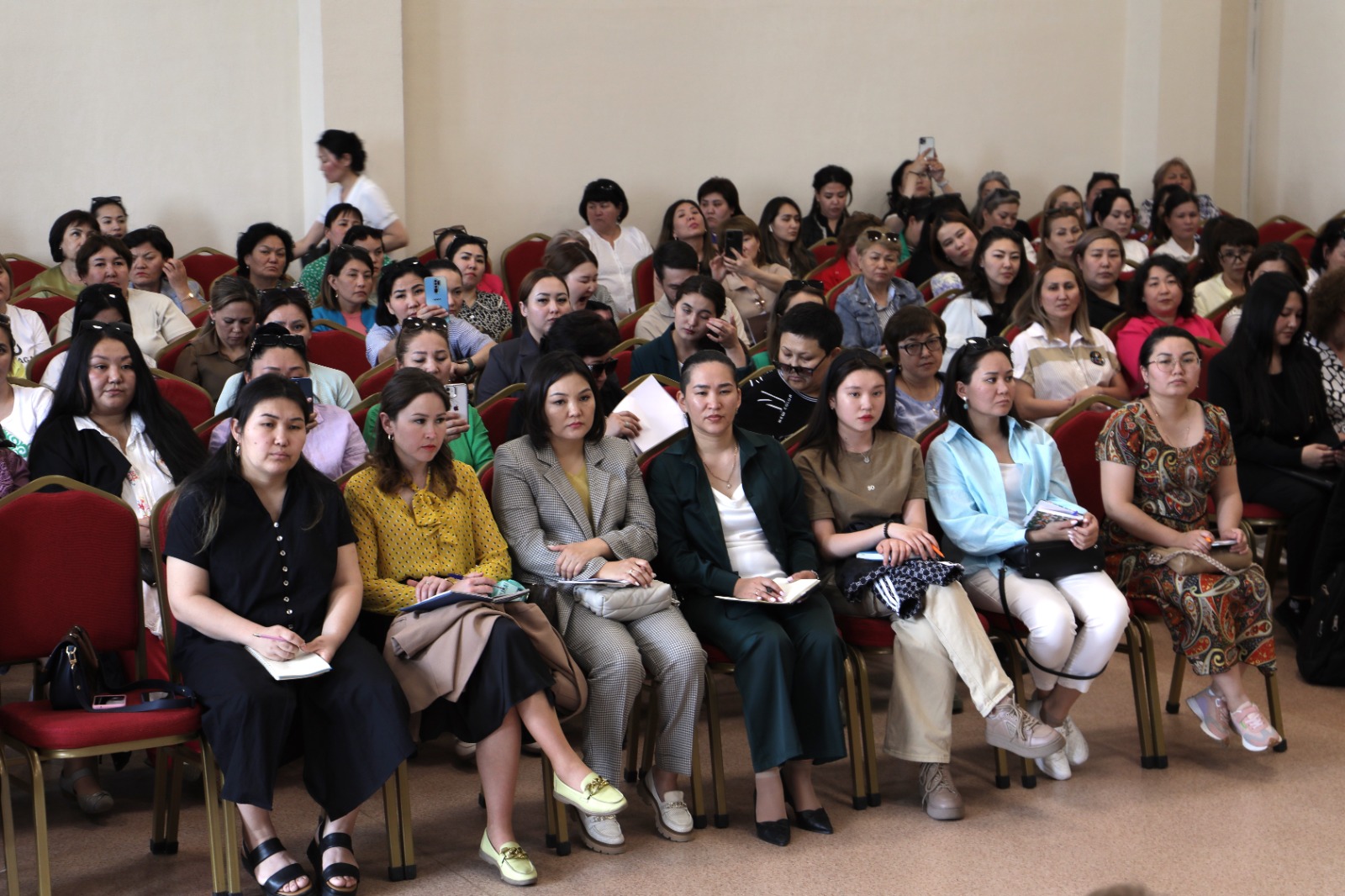 جەكە بالاباقشا يەلەرىنە بالالاردىڭ قاۋىپسىزدىگىن قامتاماسىز ەتۋ تۋرالى ايتىلدى