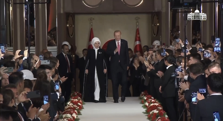 مەملەكەت باسشىسى رەجەپ تايپ ەردوعاندى قۇتتىقتادى