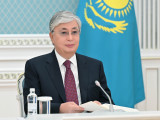 پرەزيدەنت قازاقستاندىقتاردى مەملەكەتتىك رامىزدەر كۇنىمەن قۇتتىقتادى
