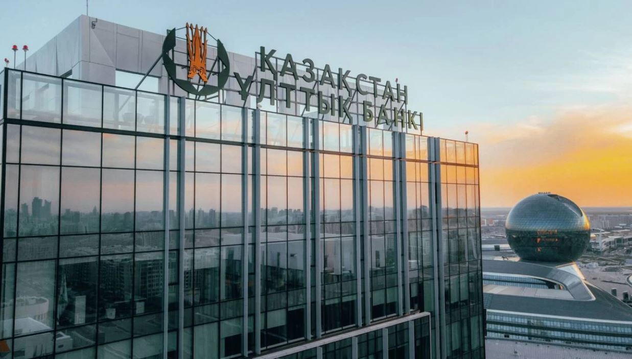 بەلسەندىلىك باسەڭدەي ءتۇستى