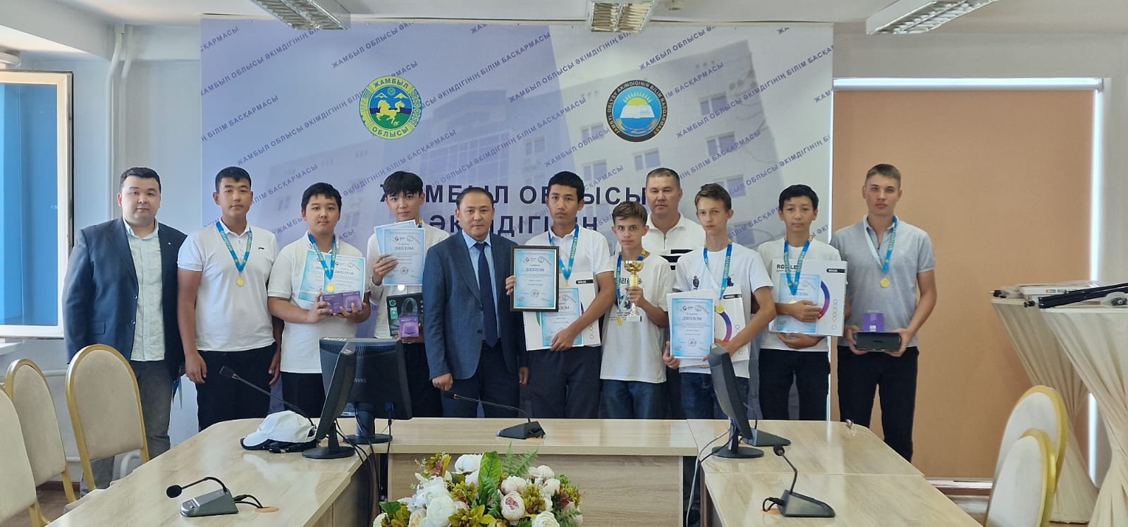 ونەرتاپقىش بالالار باسەكەسى