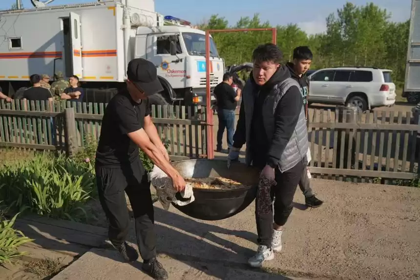 اباي وبلىسىنىڭ تۇرعىندارى ءورت سوندىرۋشىلەرگە جاردەمدەستى