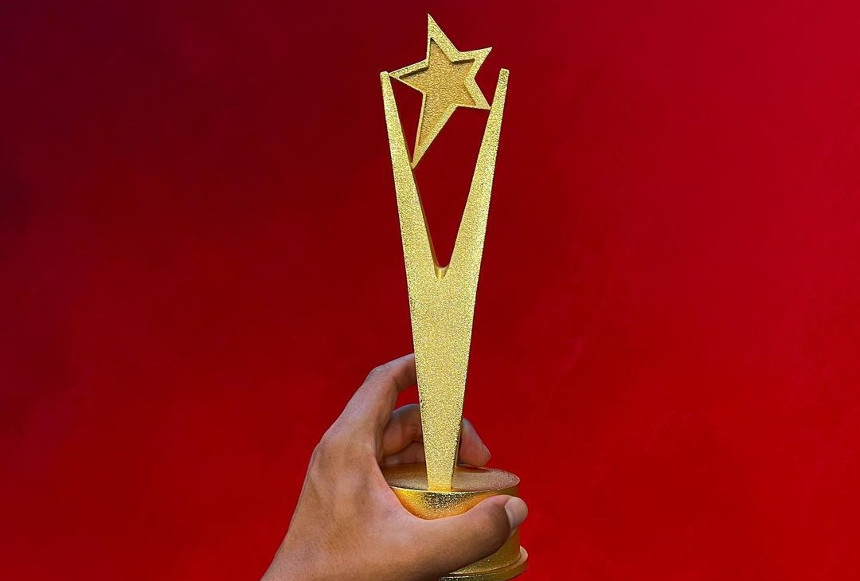 ايسۇلتان سەيىتوۆ شانحاي حالىقارالىق كينوفەستيۆالىندە ۇزدىك رەجيسسەر اتاندى