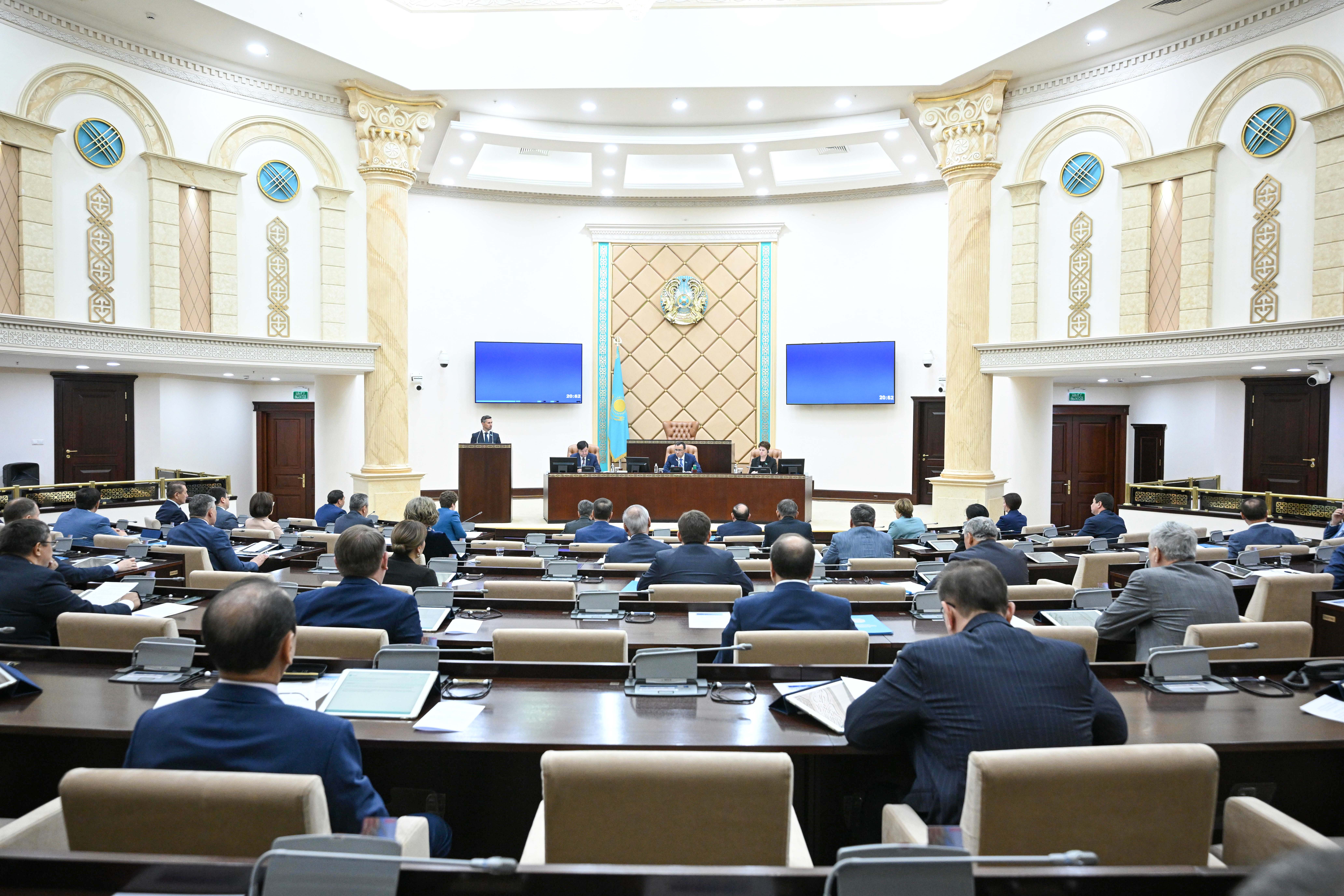 «ساموكات» مىنگەندەر تىزگىندى تەجەيدى