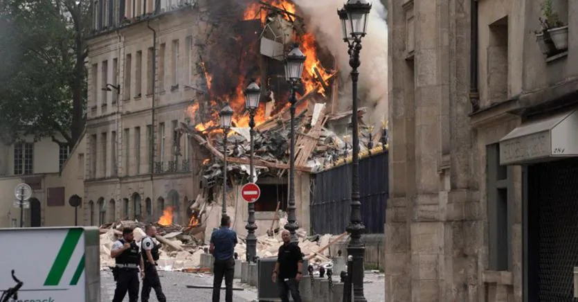 پاريجدە جارىلىس سالدارىنان 37 ادام زارداپ شەكتى