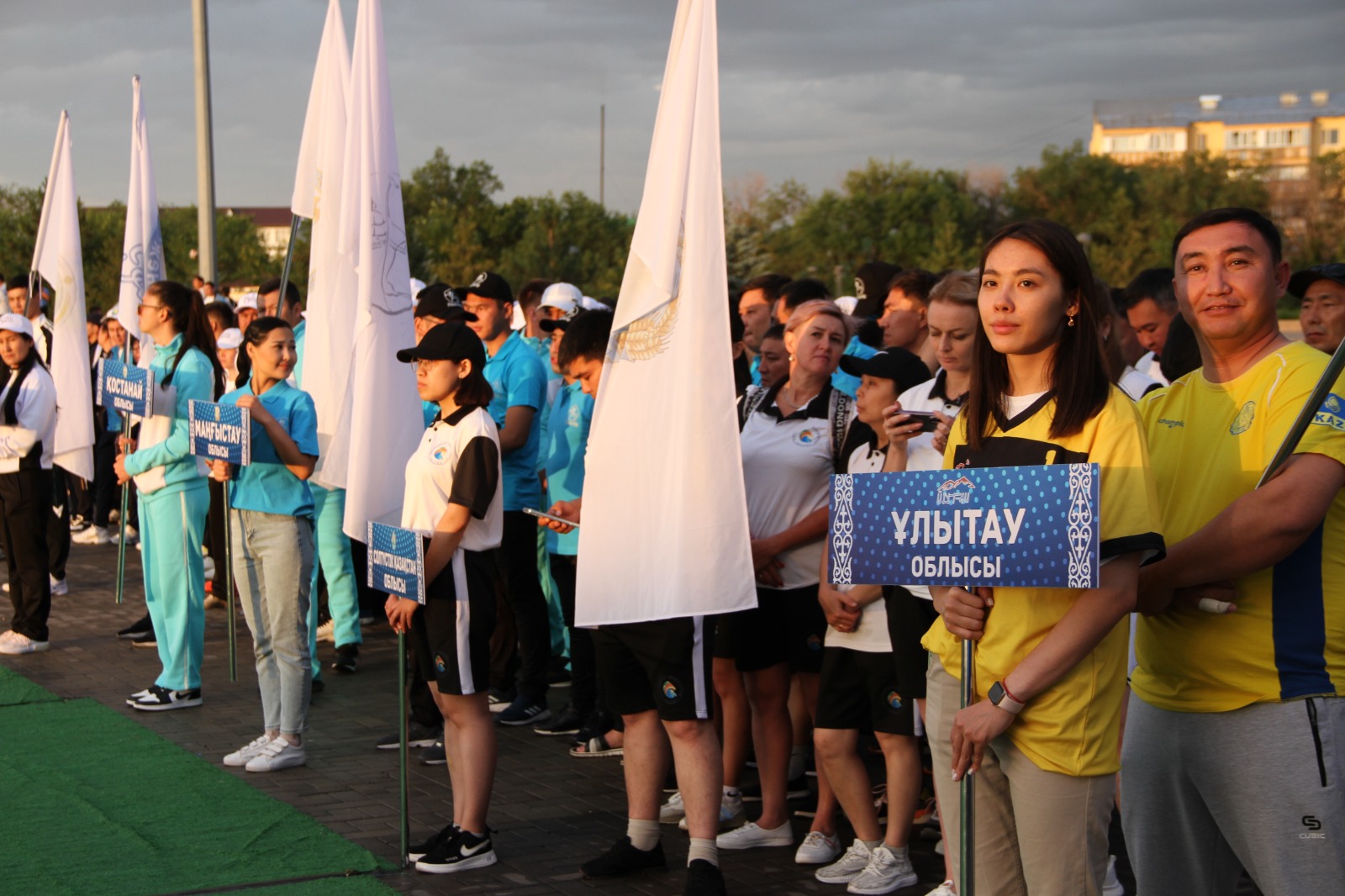 تۇركىستاندىقتار توپ جاردى