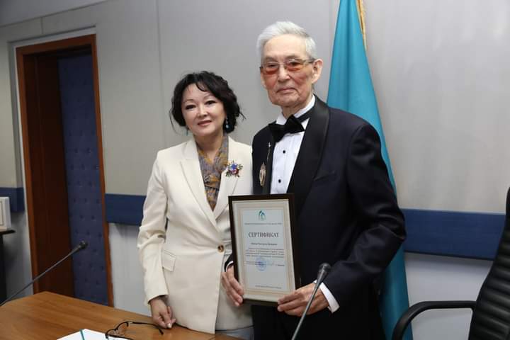 الاشتى زەرتتەگەن دارىگەر مۇراعاتى