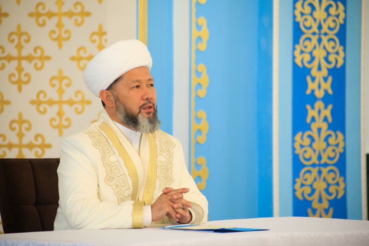 قۇربان ايت قۇتتى بولسىن!