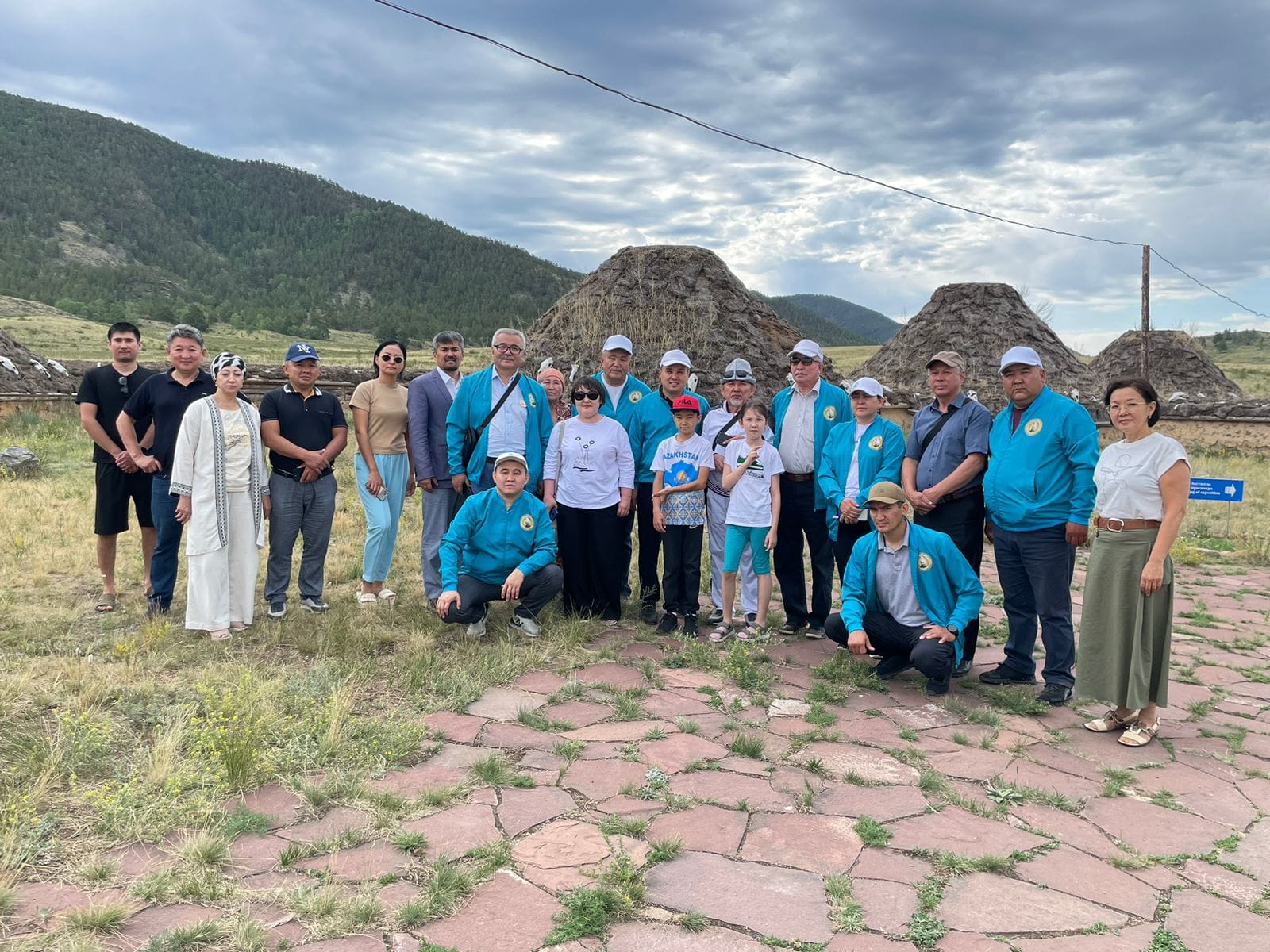 وتۇكەنگە جول تارتقان كەرۋەن