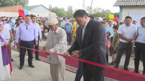 اۋىلدىڭ كۇرەس زالى