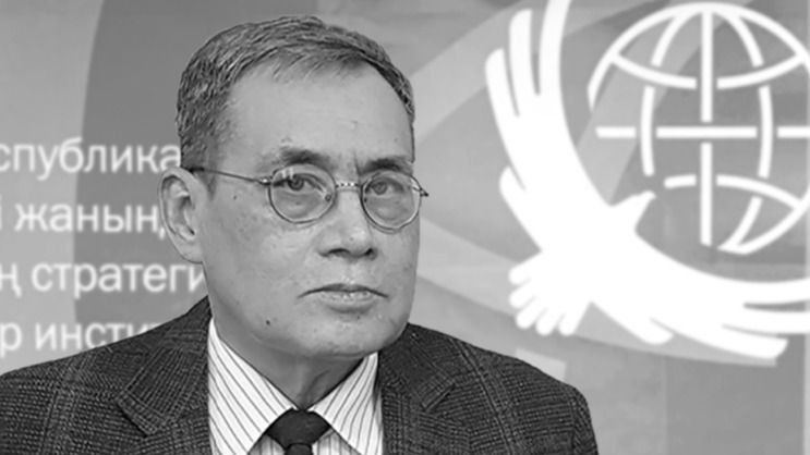 قازاقستاندىق عالىم, ديپلومات مۇرات لاۋمۋلين قايتىس بولدى