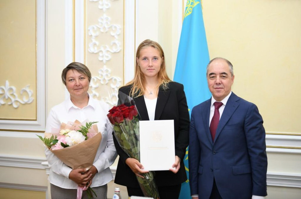 الەم چەمپيونىنا قۇرمەت