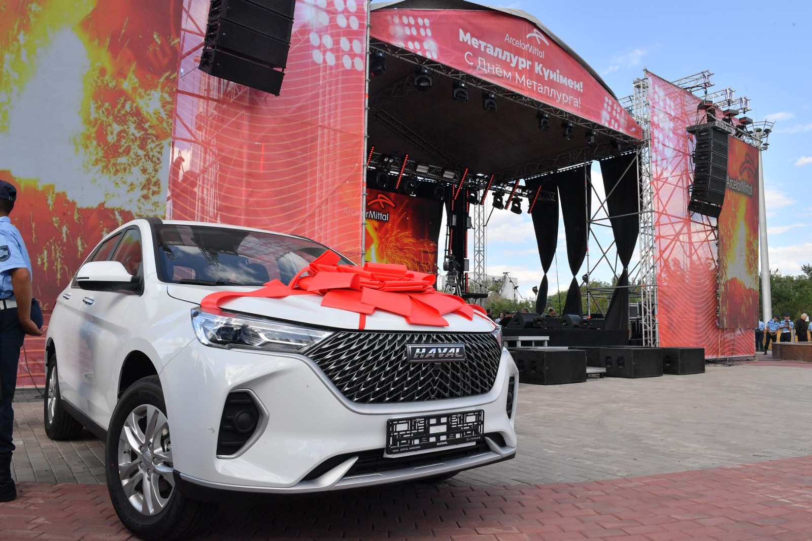 تەمىرتاۋلىق مەتاللۋرگ «ارسەلورميتتال تەمىرتاۋ» اق ۇيىمداستىرعان كاسىبي مەرەكەدە اۆتوكولىك ۇتىپ الدى