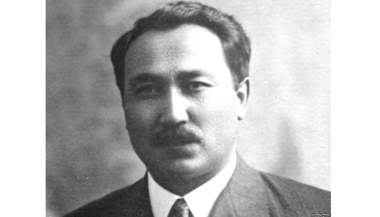 مادەنيەت ءمينيسترى «ساكەن سەيفۋللين تۋرالى فيلم تۇسىرىلەدى» دەمەدى