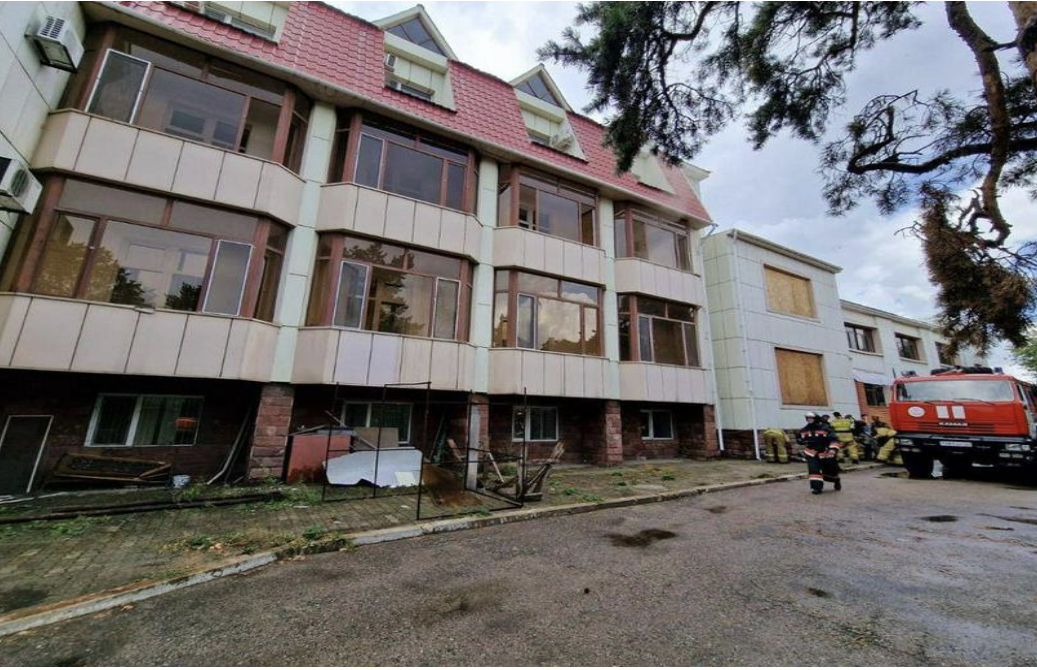 بۋرابايدا ءورت شىعىپ, 106 ادام ەۆاكۋاتسيالاندى