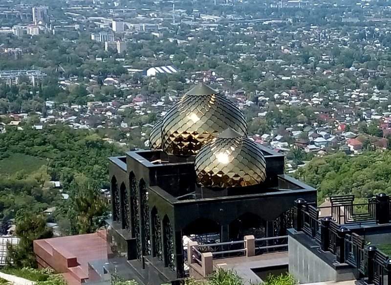 الماتىدا جەرلەۋ قىزمەتىندەگى كولەڭكەلى بيزنەستىڭ جىلدىق اينالىمى ميللياردتاردى قۇرايدى – مامان