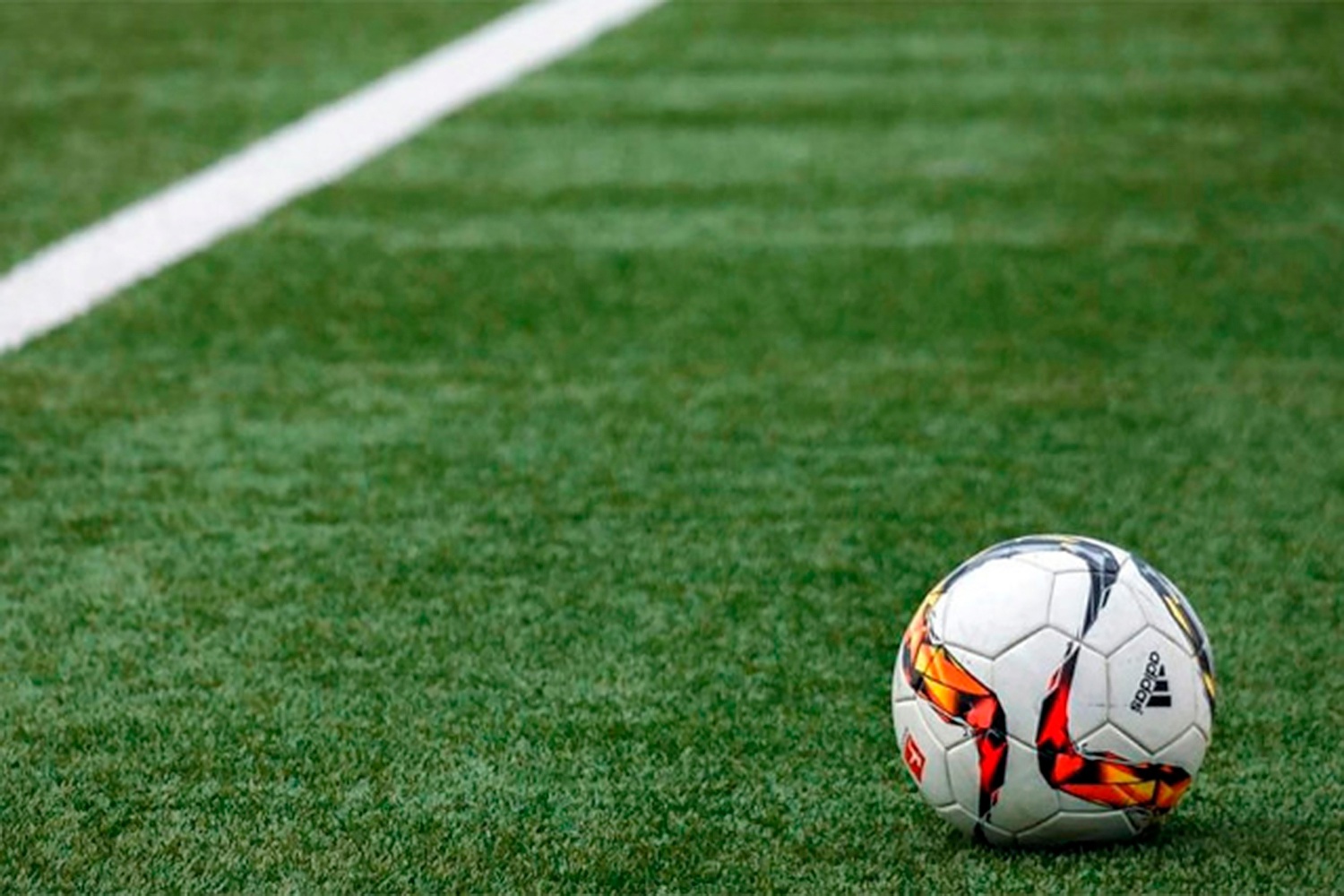 شىمكەنتتە فۋتبول جانكۇيەرلەرى مەن ويىنشىلار توبەلەستى