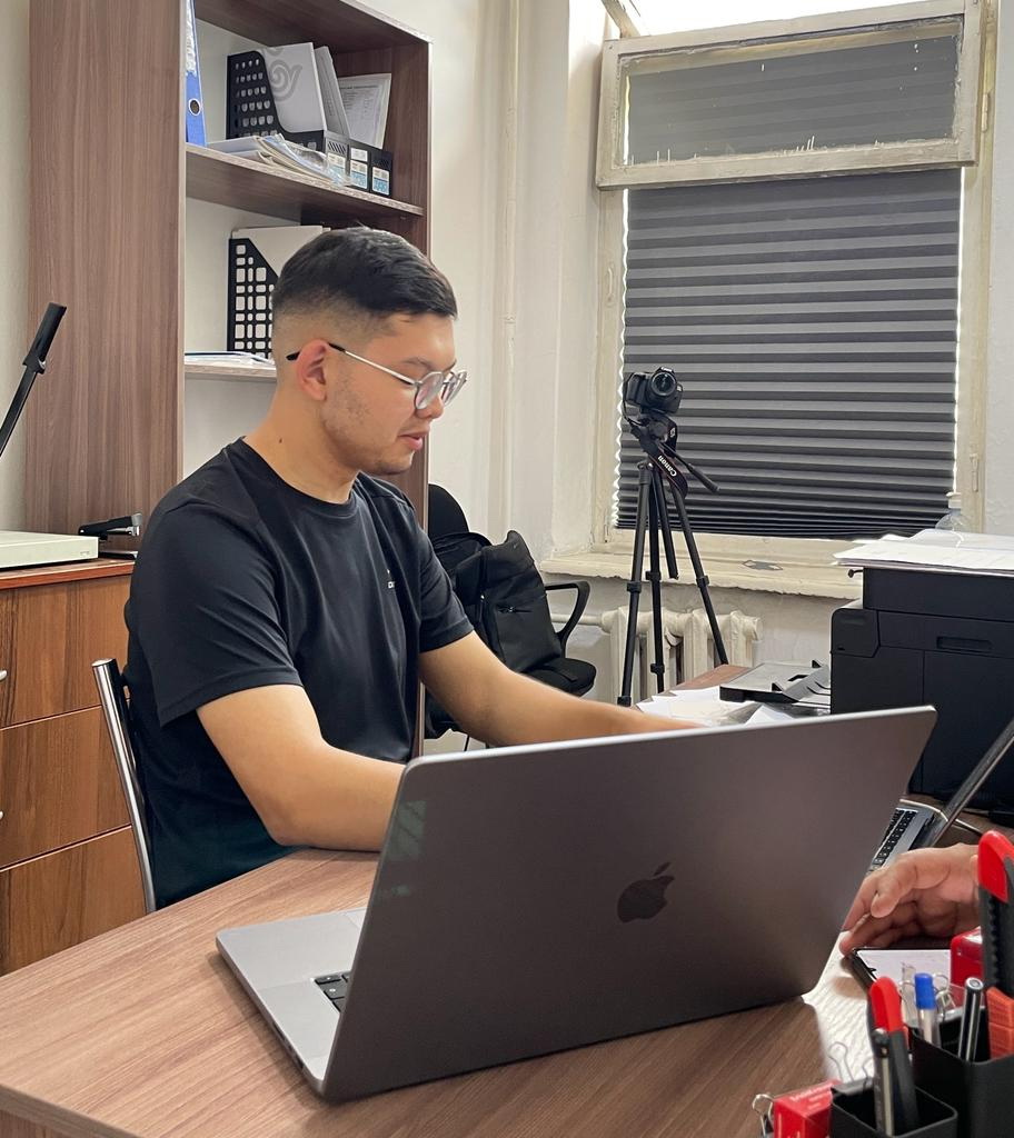 تسۋكەر­بەرگتى جولدا قالدىرار...