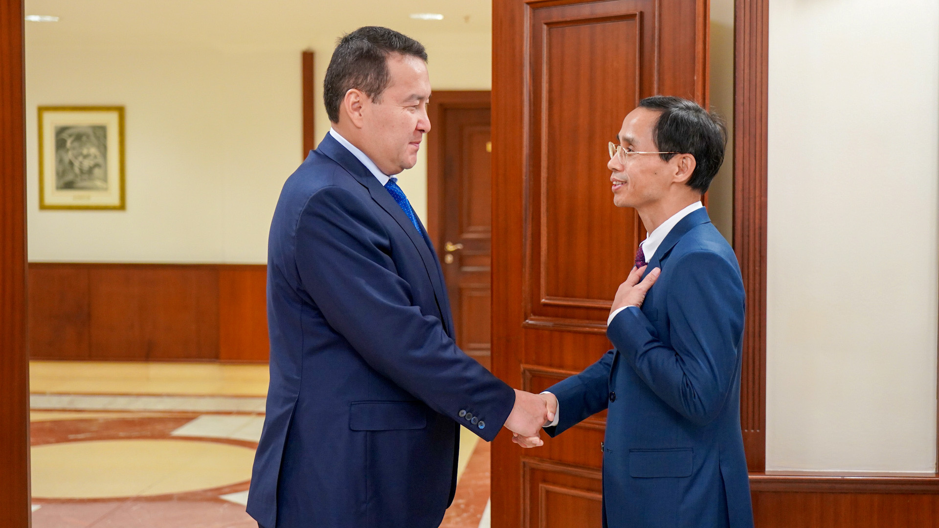 ۇكىمەتتىڭ ءباسپاسوز  قىزمەتى