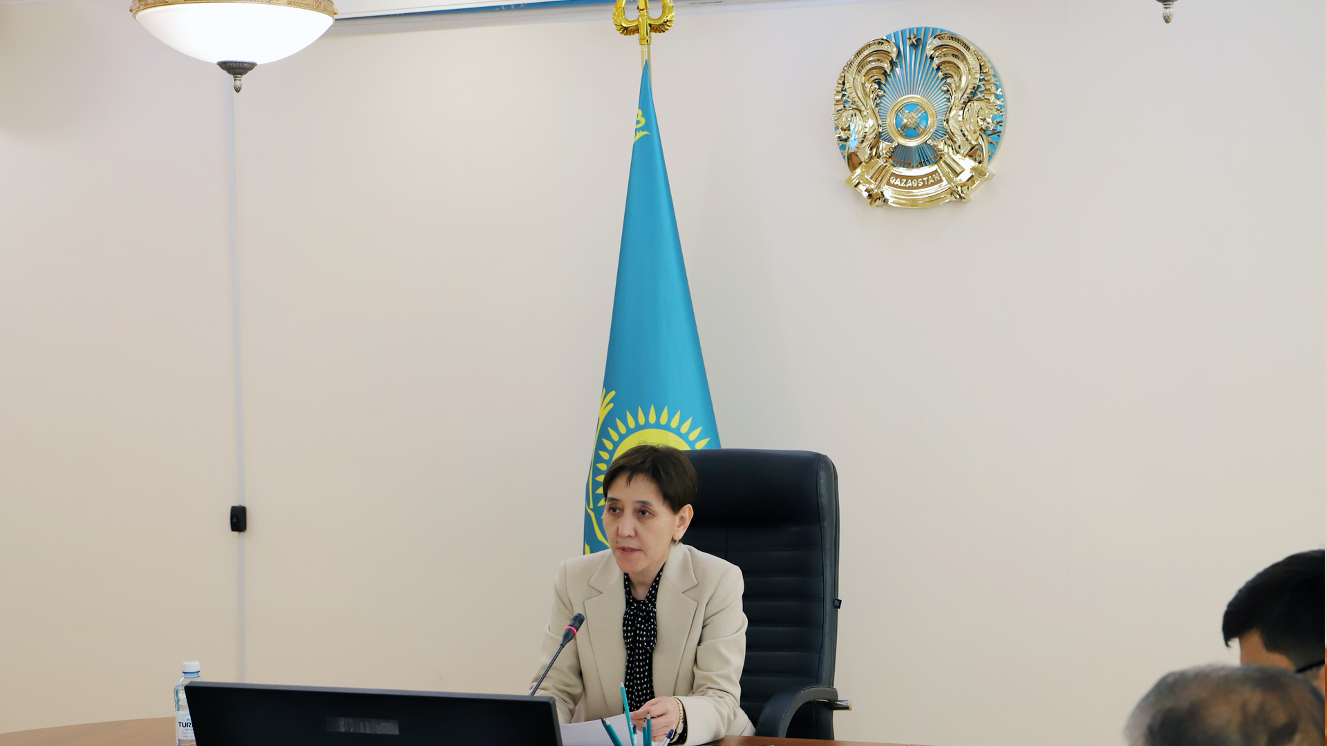 ۇكىمەتتىڭ ءباسپاسوز قىزمەتى