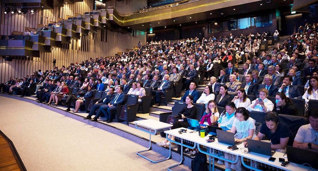 مەملەكەتتىك ءتىل جانە ادامي كاپيتال