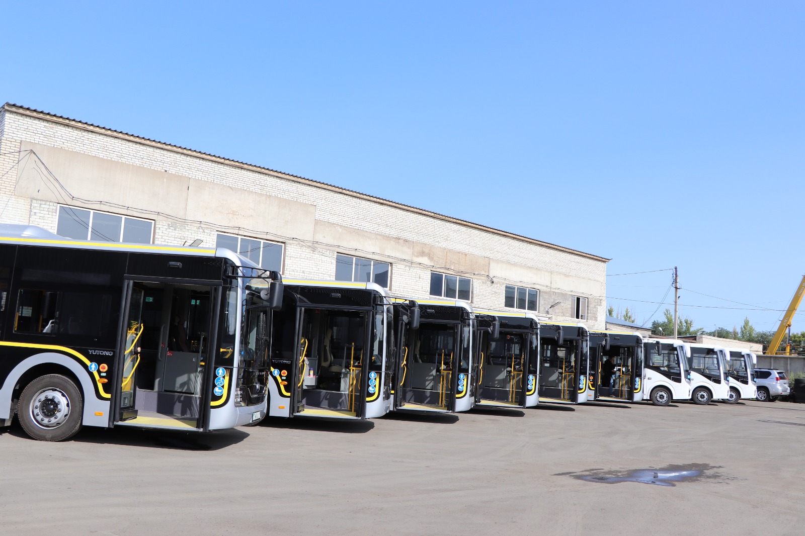 ورالعا جاڭا اۆتوبۋستار كەلدى