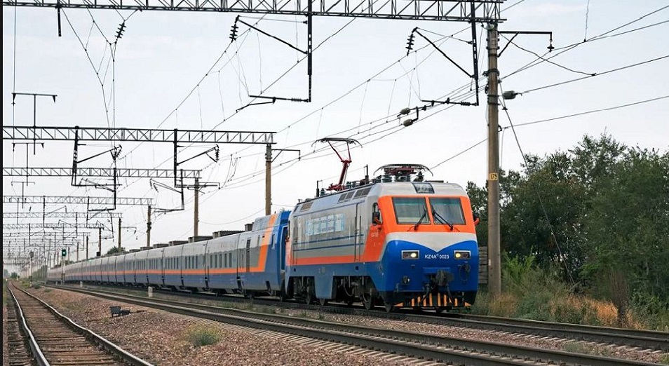 تەمىرجول بيلەتتەرىنىڭ ونلاين ساتىلىمى 75%-عا ءوستى