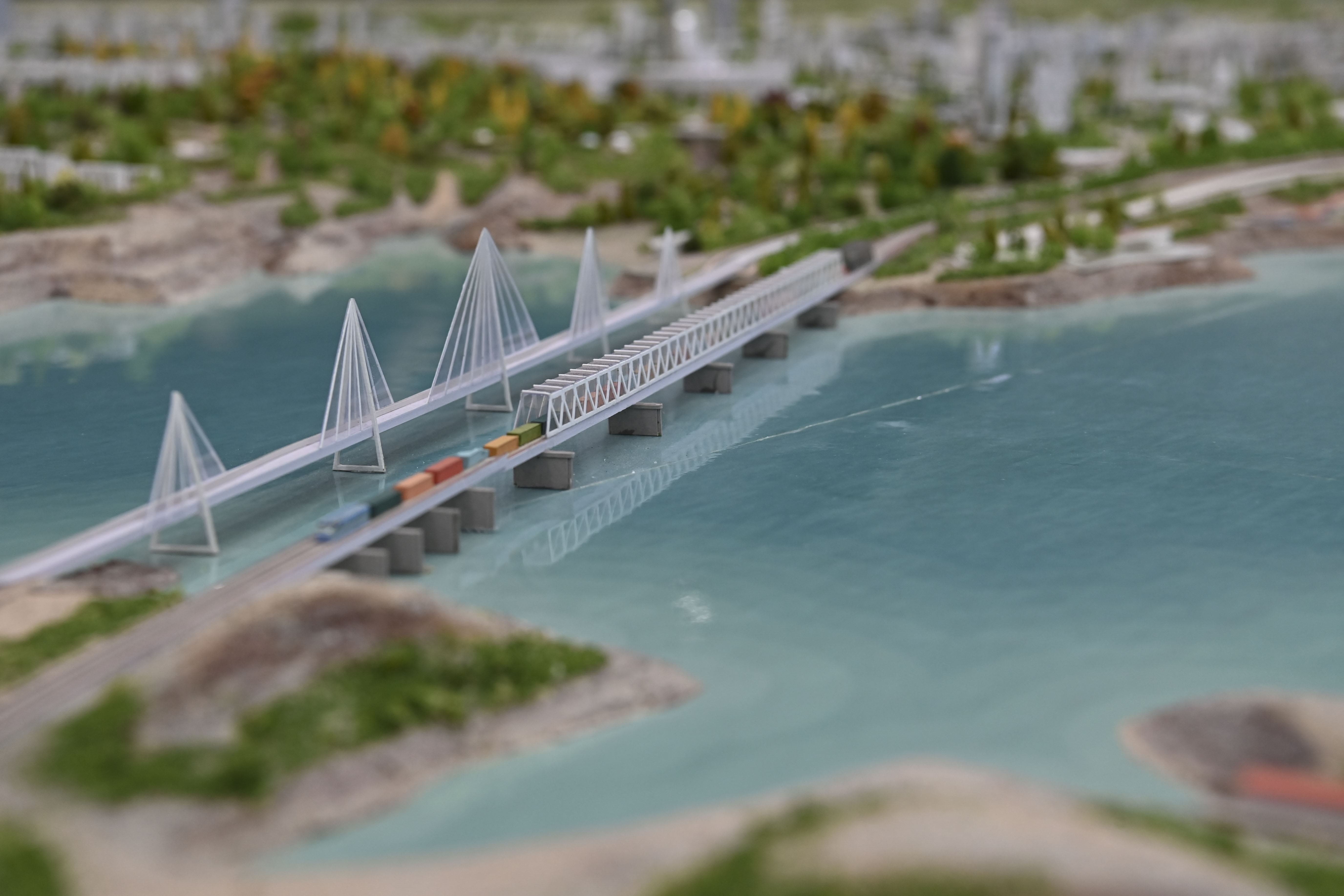 قوناەۆ ب جوس