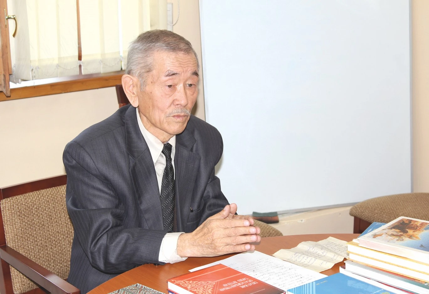 الاش جولىن تەمىرقازىق ەتكەن عالىم