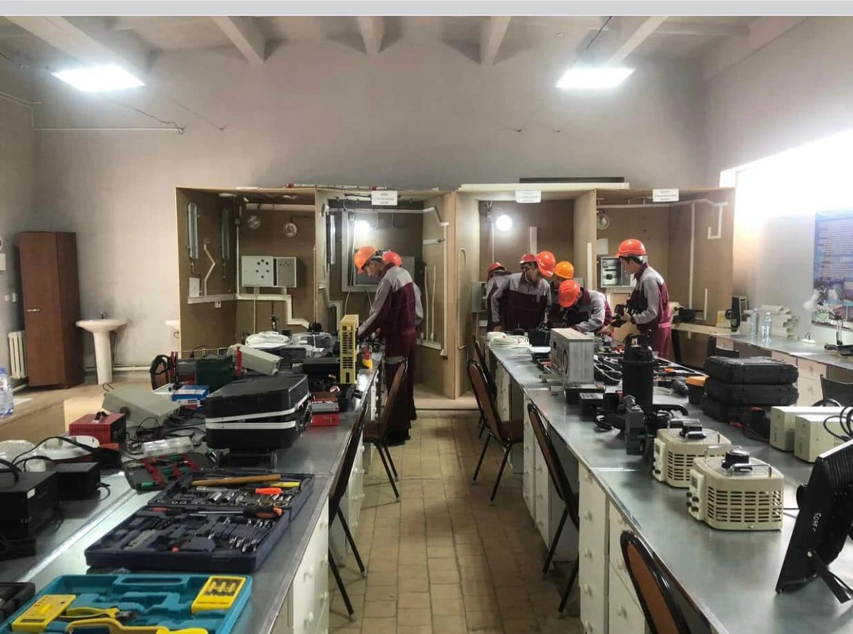 تەگىن وقىتادى, جۇمىسسىز قالدىرمايدى