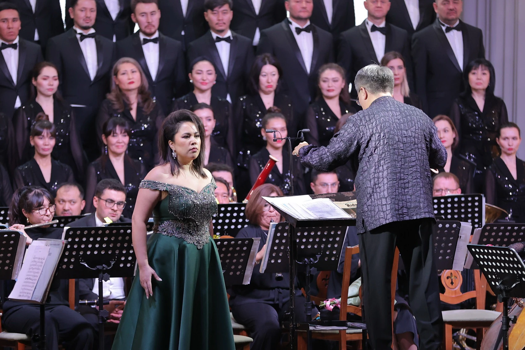 تبيليسيدە دالا ءۇنى شارىقتايدى