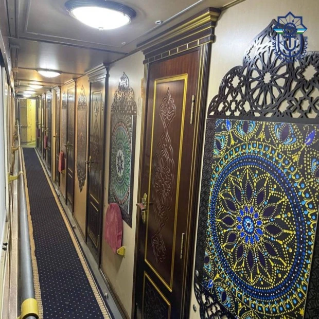 شىعىس ستيلىندەگى پويىز