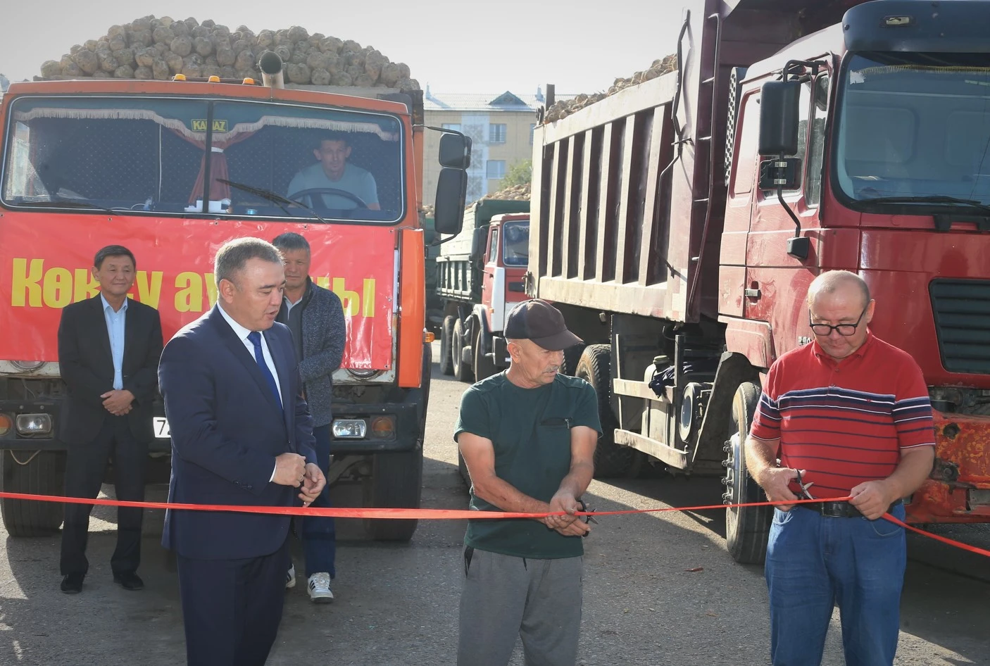 زاۋىتتار قانت قىزىلشاسىن قابىلداۋعا كىرىستى