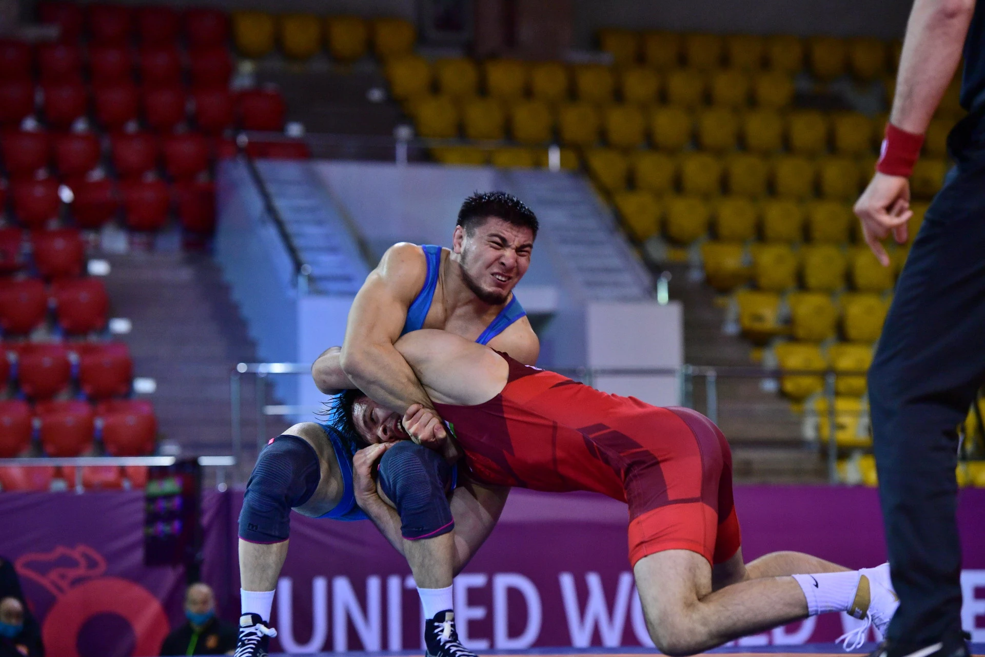 قولا مەدال ءۇشىن تالاسادى