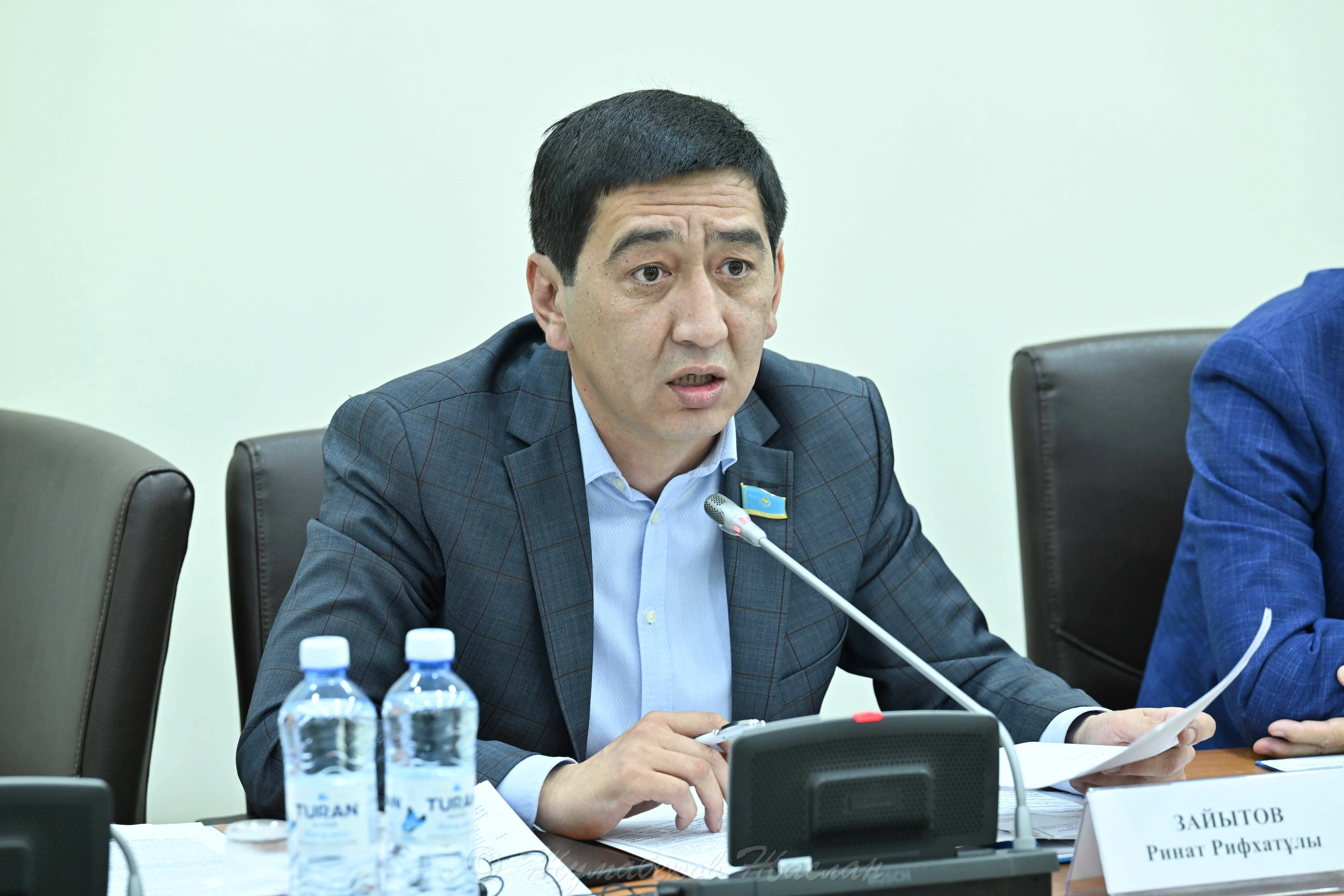 «كەشىرىم سۇرامايمىن!»: رينات زايتوۆ وزىنە قارسى شابۋىل جاسالعانىن ايتتى