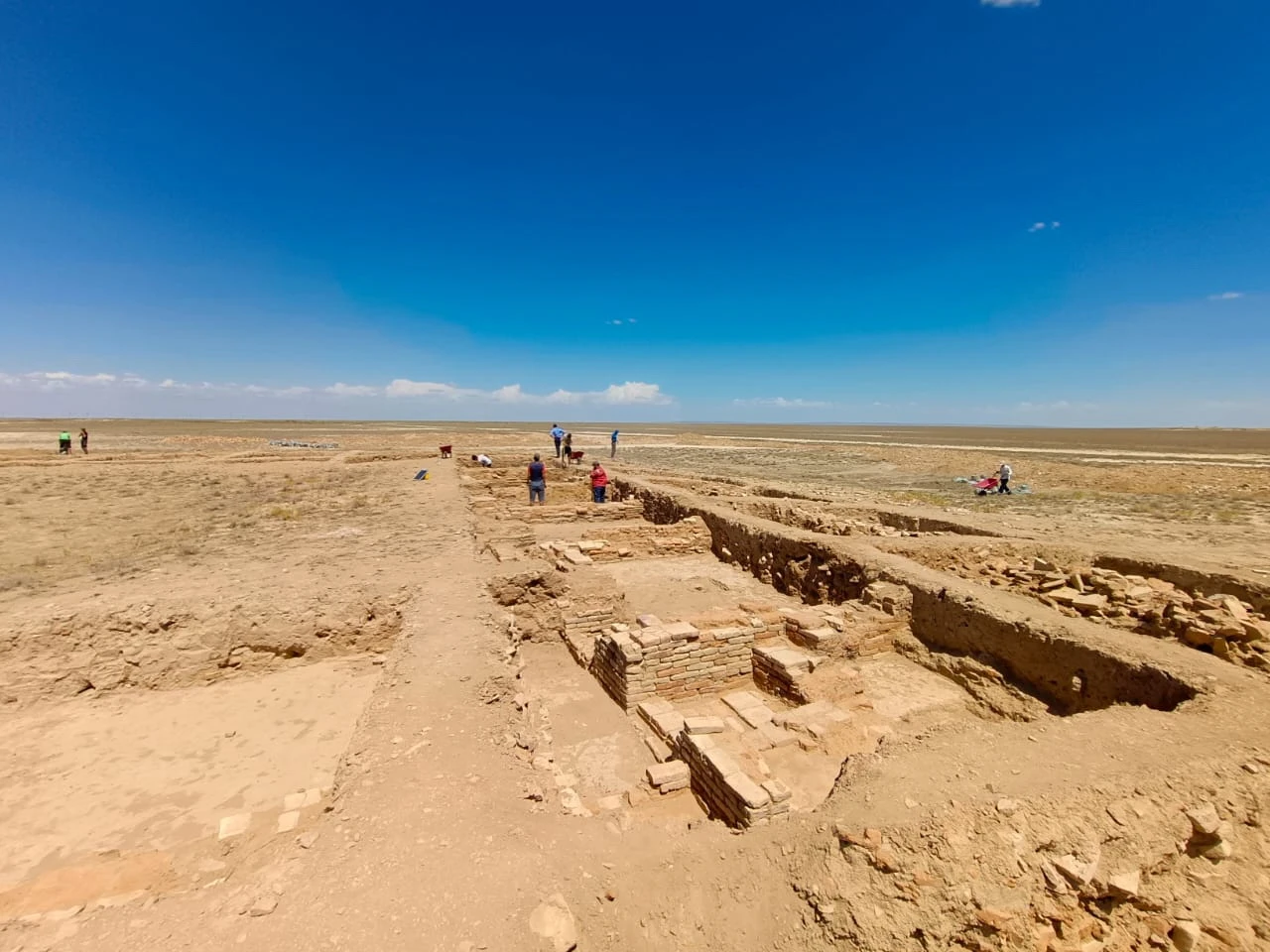 تاسكەشۋدەن تابىلعان جادىگەرلەر