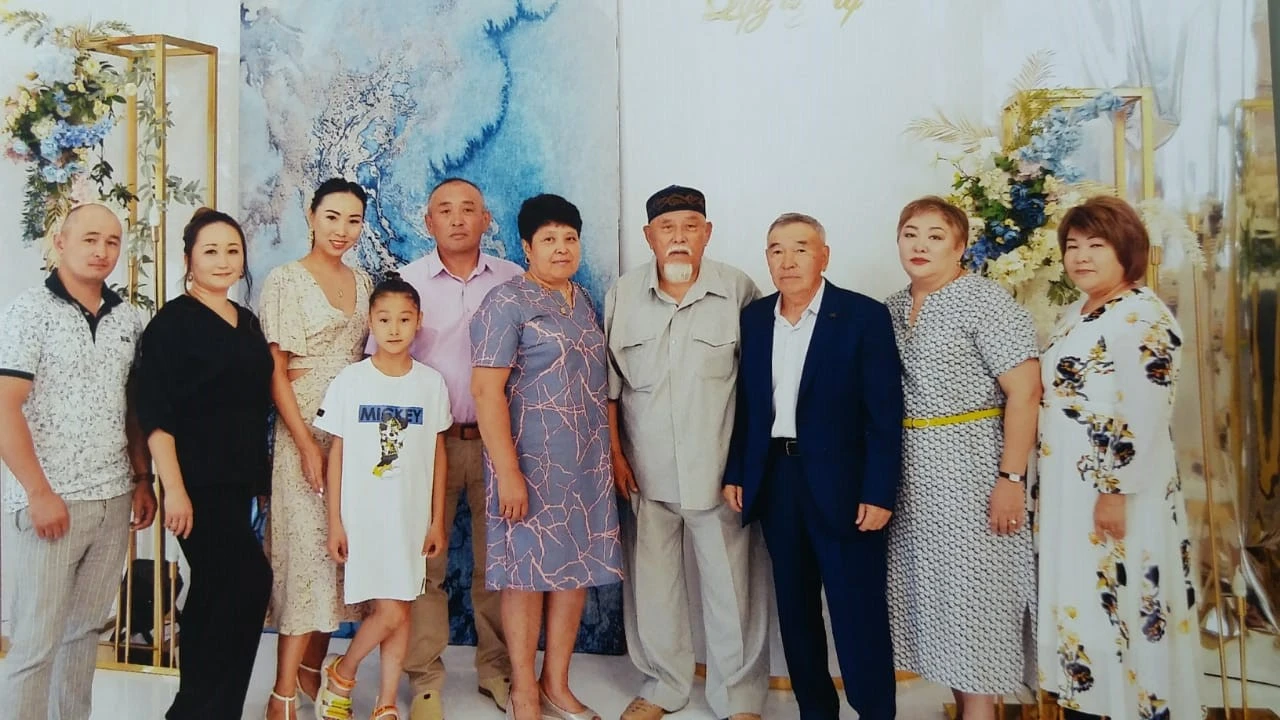 ەكى عاسىر, ءتورت بۋىن