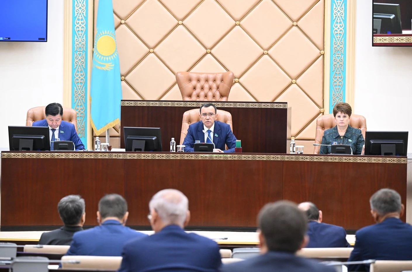 پەتيتسيا ينستيتۋتى رەتتەلەدى