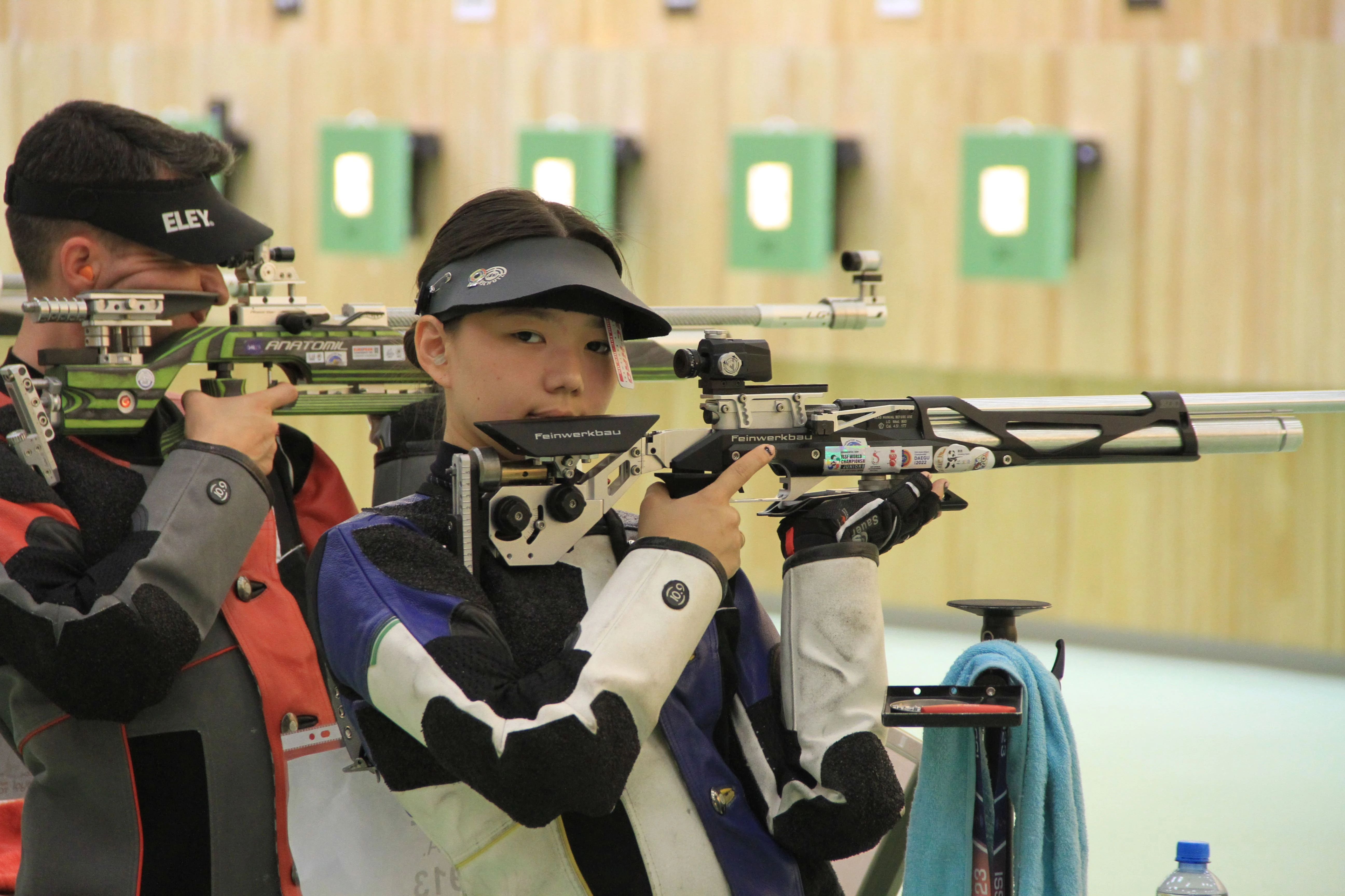 ازيا ويىندارى: قازاقستان مەرگەندەرىنە قولا مەدال بۇيىردى