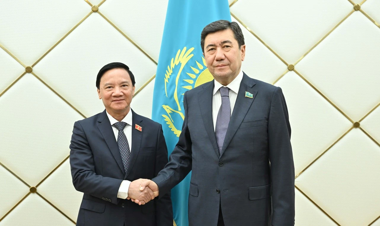 بىرلەسكەن جوبالارعا اشىق ديالوگ