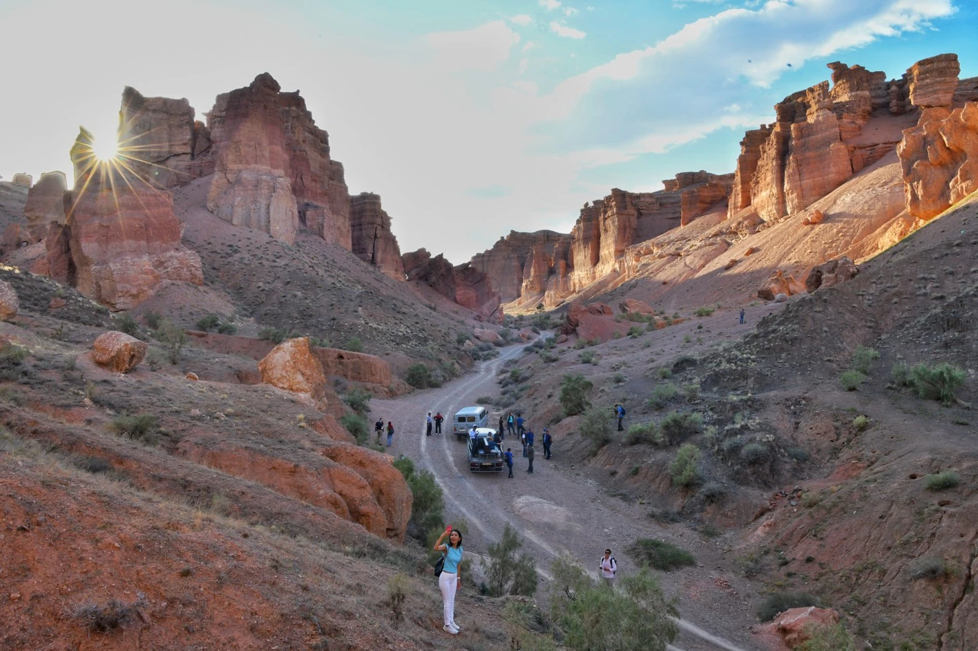 ەلىمىزدى تورتكۇل دۇنيەگە تانىتاتىن جول