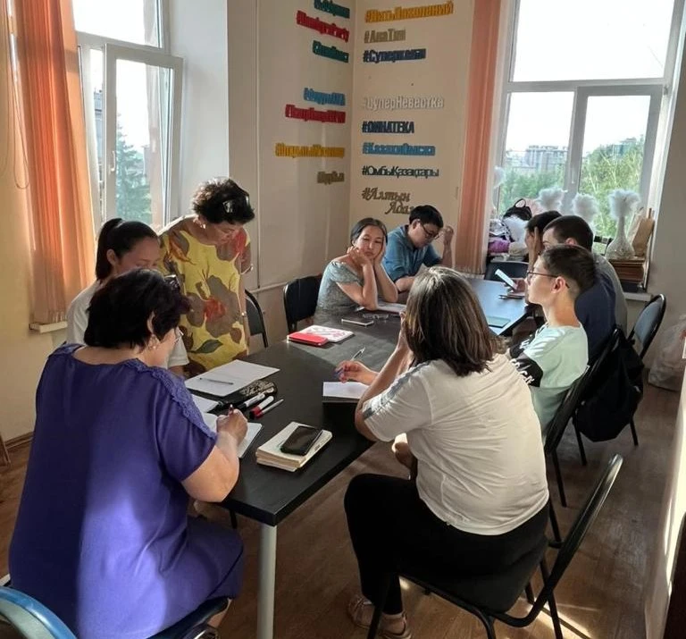 شەتەلدەگى قازاق ءتىلى كۋرستارى