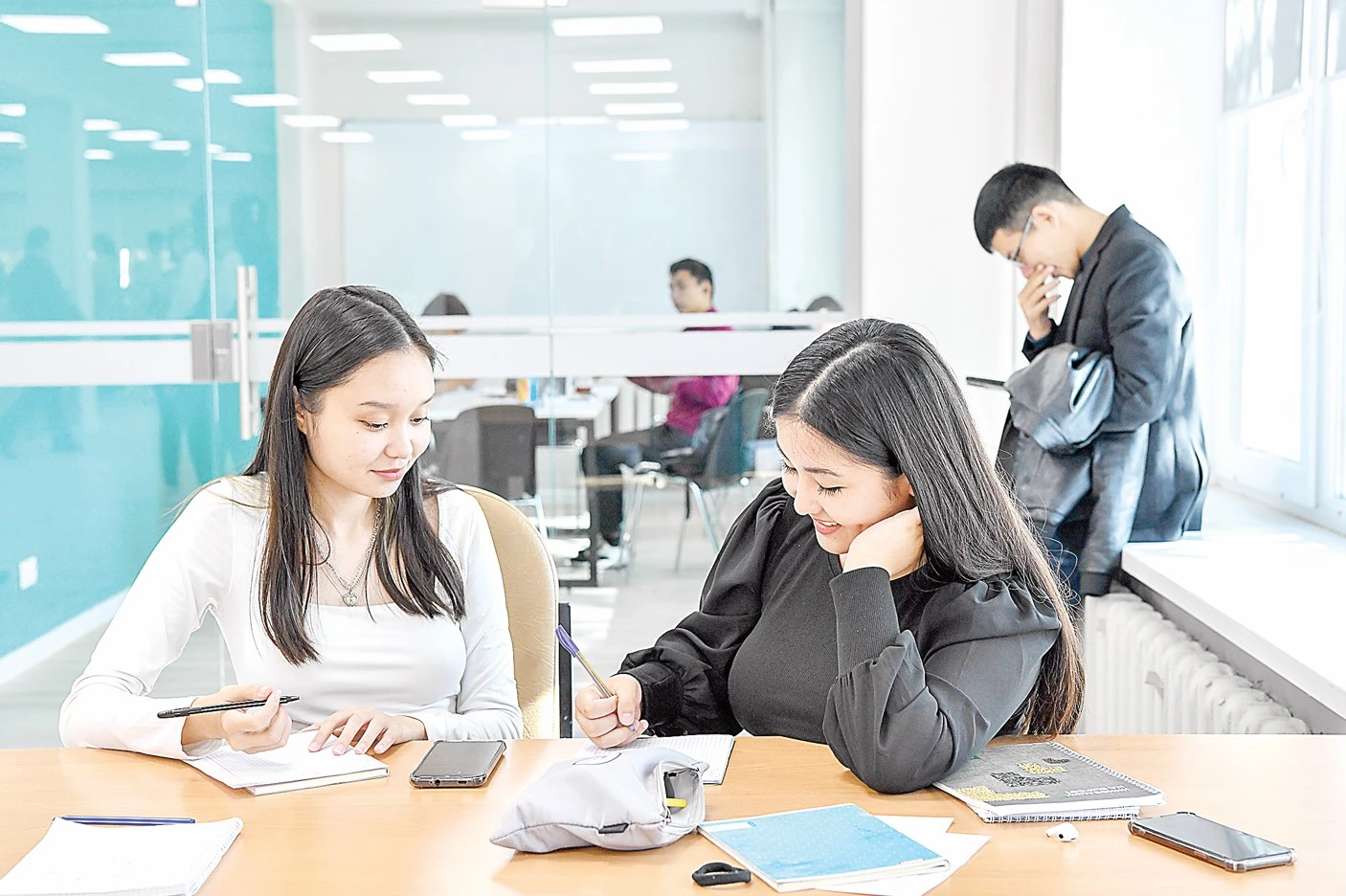 بەلسەندى جاستاردىڭ جاھاندىق مالىمدەمەسى