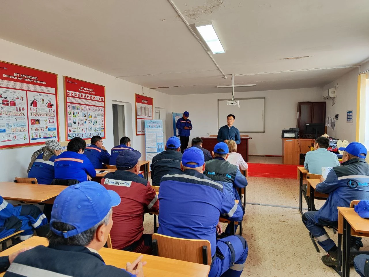 اتىراۋ وبلىسىندا رۋحاني-ادامگەرشىلىك قۇندىلىقتار دارىپتەلدى